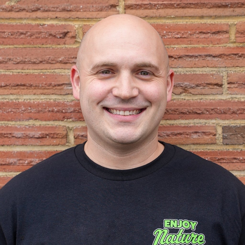 Jonathon Shawver | Warehouse Manager - Aquarium Co-Op
